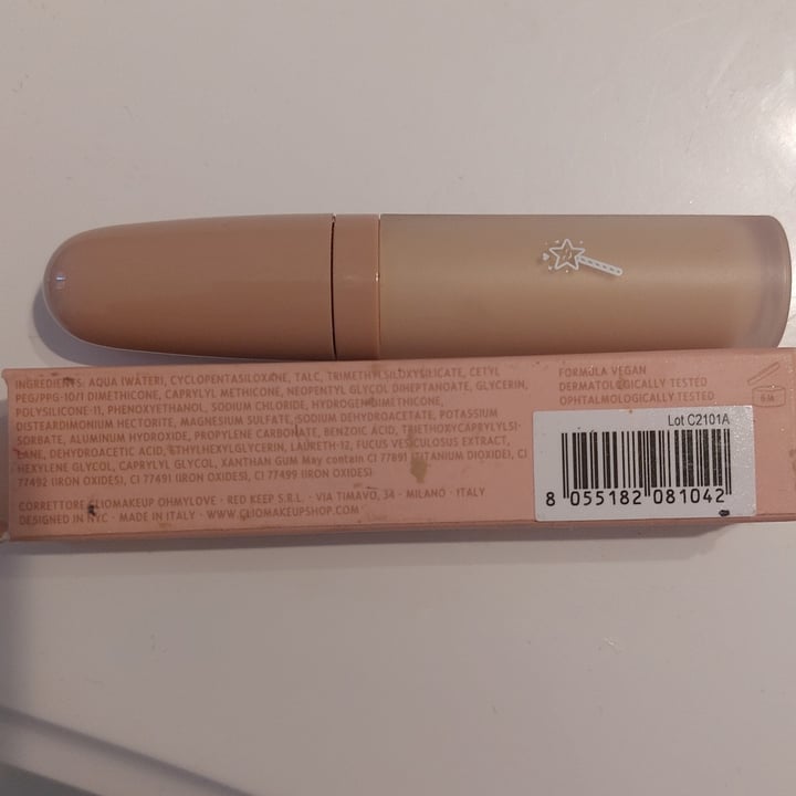 photo of Clio Makeup Correttore shared by @silviaddox on  06 Apr 2023 - review