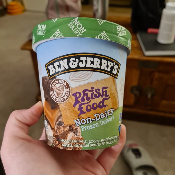 photo of Ben & Jerry's phish food shared by @sofihuasteca on  18 Feb 2023 - review