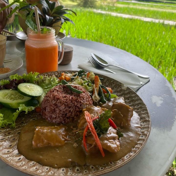 photo of Nook Tempeh Rendang shared by @laureguilbaud on  14 Jun 2023 - review