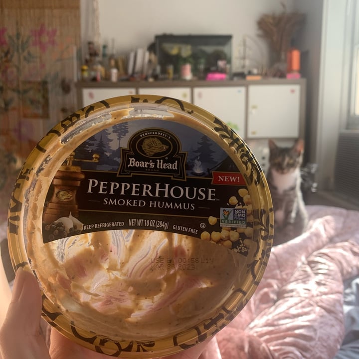 photo of Boar’s head Pepperhouse Smoked Hummus shared by @kttheveganvixen on  21 Feb 2023 - review