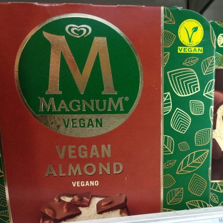 photo of Magnum Classic Almond Mini shared by @rockzio on  30 Dec 2022 - review