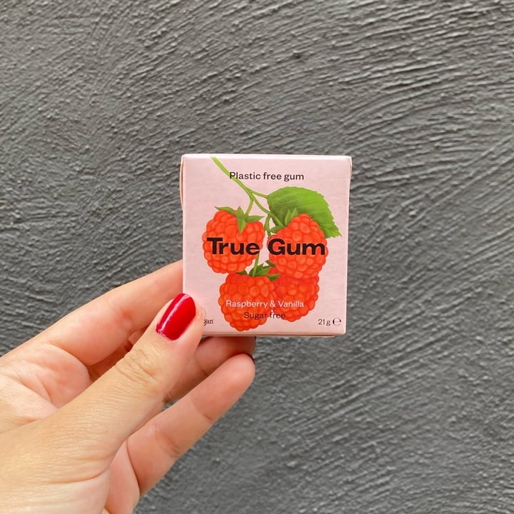 photo of True Gum Raspberry & Vanilla shared by @miriamvegan on  10 Jun 2023 - review