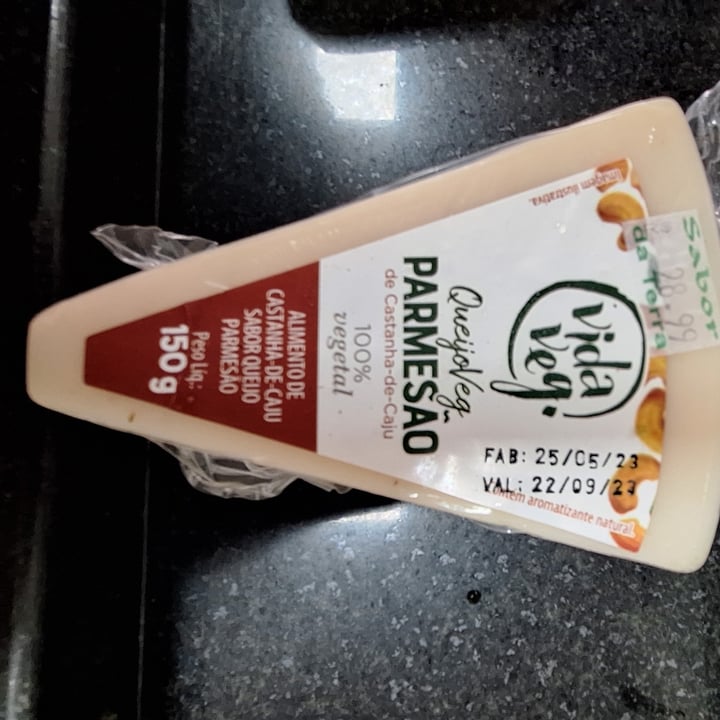 photo of Vida Veg queijo parmesão shared by @annemunizf on  16 Jul 2023 - review