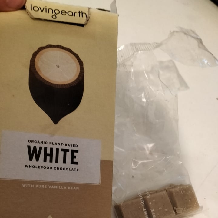 photo of lovingearth White chocolate (with Pure Vanilla Bean) shared by @helenevegan on  29 Jul 2023 - review