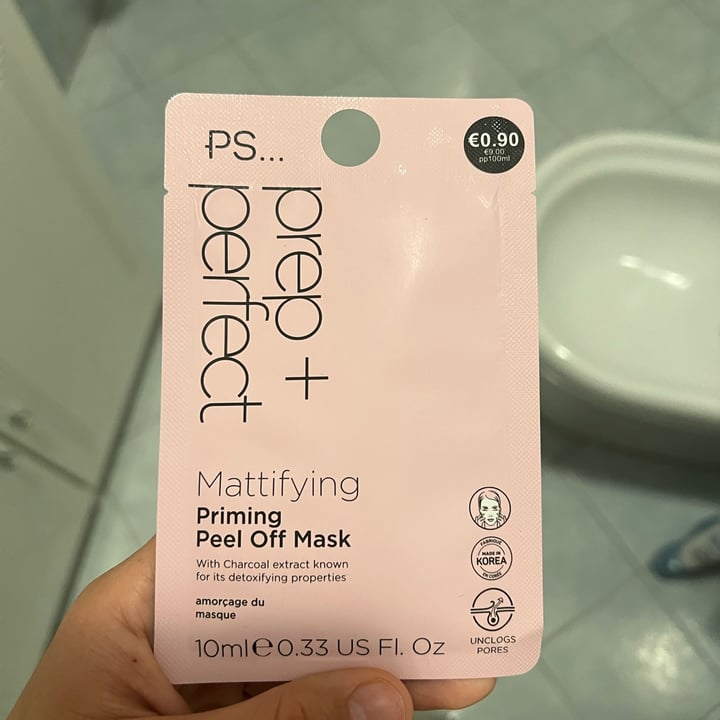 photo of Primark Beauty mattifying peel off mask shared by @mariatorresi on  31 May 2023 - review
