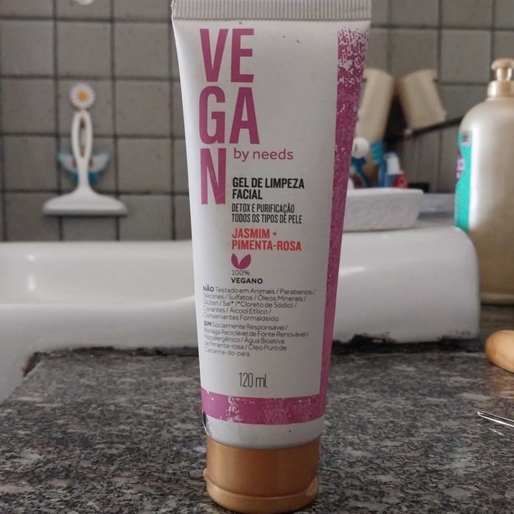 photo of Needs gel de limpeza facial - jasmim e pimenta rosa shared by @bebinhas on  02 Jul 2023 - review