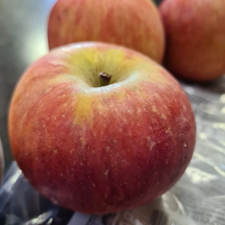 Woolworths Food Fuji Apples Review abillion