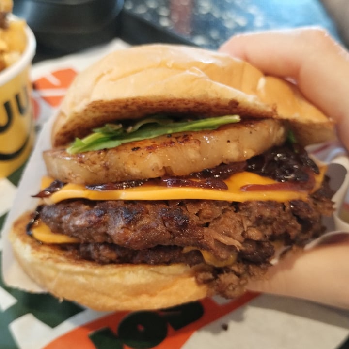 photo of JOY burgers PineAppleExpress shared by @cassablancas on  18 Mar 2023 - review