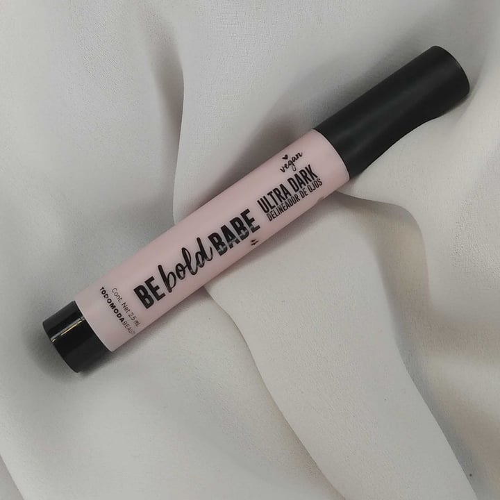 photo of Todomoda Beauty Be Bold Babe ultra dark delineador de ojos shared by @veganaenlima on  11 Aug 2023 - review