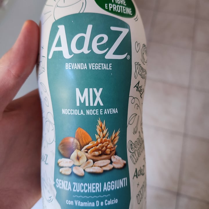 photo of AdeZ Bevanda Vegetale Mix Nocciola, Noce e Avena shared by @luiveg on  05 Mar 2023 - review