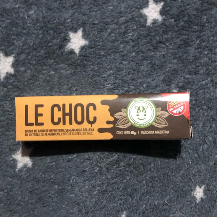 photo of Felices Las Vacas Barra de chocolate rellena de dulce de almendras. Le choc. shared by @vegan98 on  10 Jun 2023 - review