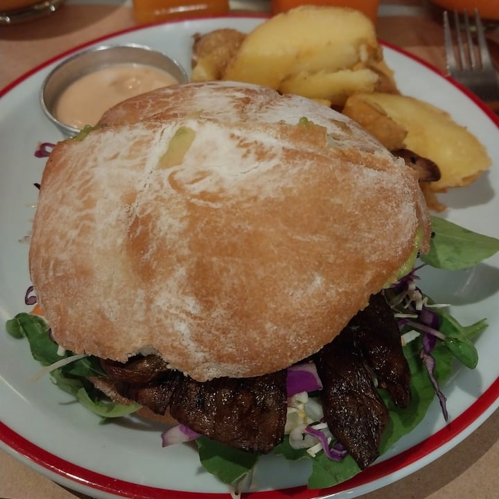 photo of Gordo Vegano Sandwich De Girgolas shared by @julietaaz on  05 Mar 2023 - review