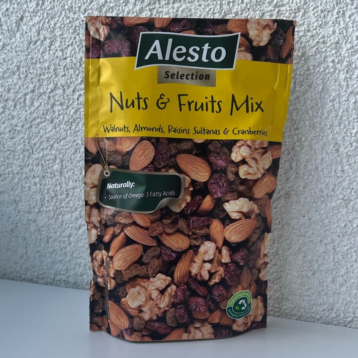 photo of Alesto Fruit and nuts mix shared by @paisi on  18 Jun 2023 - review