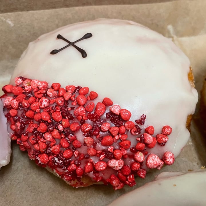 photo of Crosstown Marylebone - Vegan Doughnuts & Coffee Vegan Rhubard Donut shared by @neets on  25 Mar 2023 - review