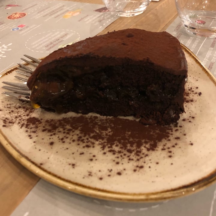 photo of Il Melograno - Naturalmente Buono - Trieste Torta al cioccolato shared by @alicebveg on  24 Dec 2022 - review