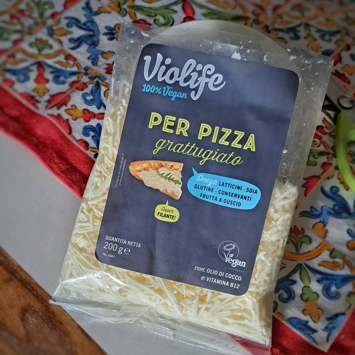 photo of Violife Grattugiato per pizza shared by @camyveg on  03 Jun 2023 - review
