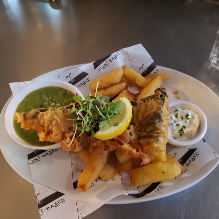photo of Unity Diner The UD Tofish & Chips shared by @rebelleserieuse on  07 May 2023 - review