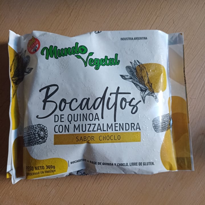 photo of Mundo Vegetal Bocaditos de quinoa con muzzalmendra sabor choclo shared by @mar-antiespecista on  06 May 2023 - review