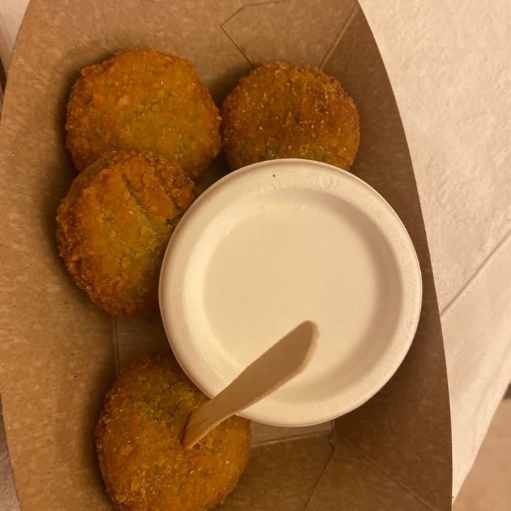 photo of Vert Pordenone falafel con hummus di ceci shared by @veronicaaaa on  13 Feb 2023 - review