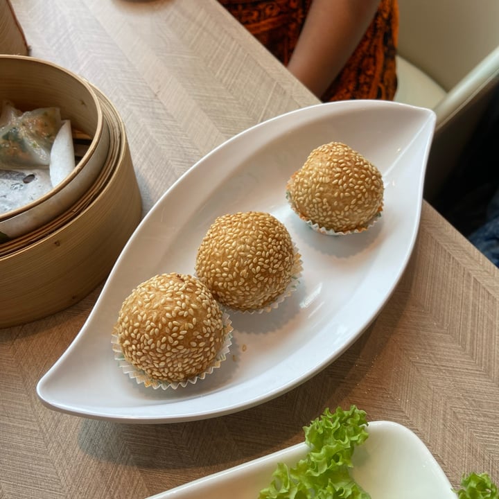 photo of D'life Signature 蔬品軒 Fried Sesame Ball shared by @dafnelately on  19 Mar 2023 - review