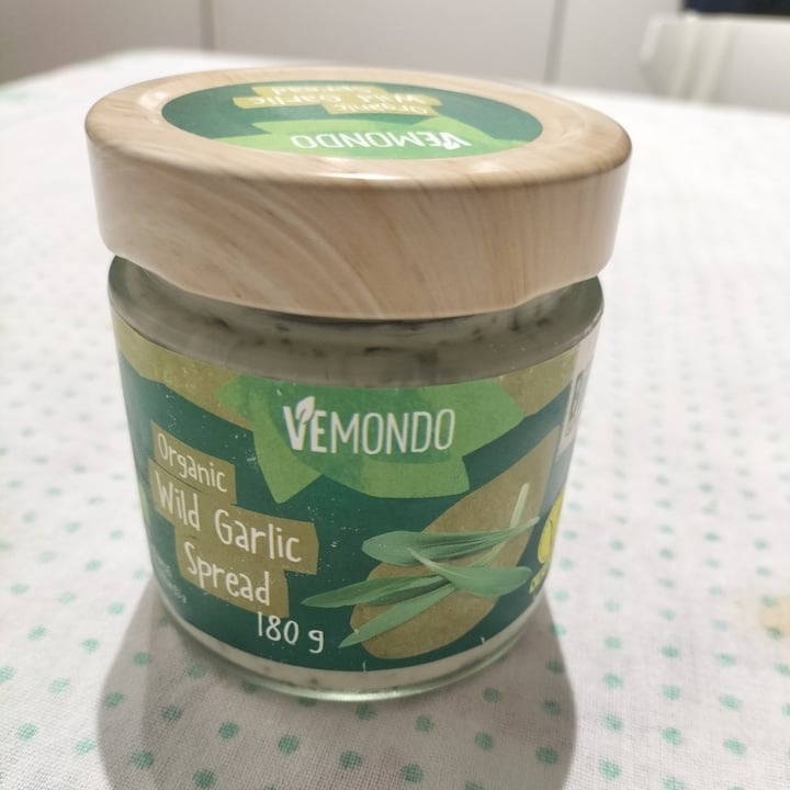 photo of Vemondo Organic wild garlic spread bio shared by @psychovegan on  10 Jan 2023 - review