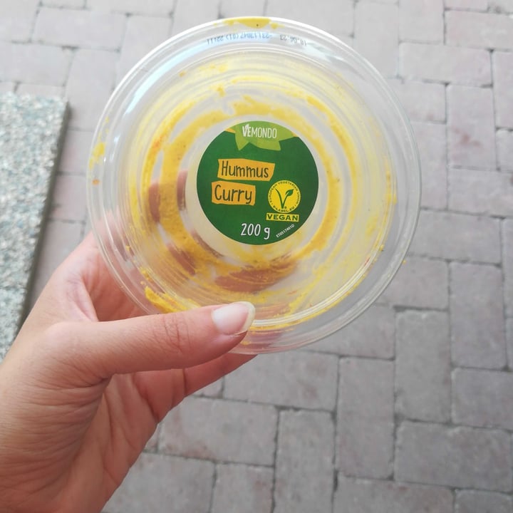 photo of Vemondo Hummus Curry shared by @madeda_ on  21 Jun 2023 - review