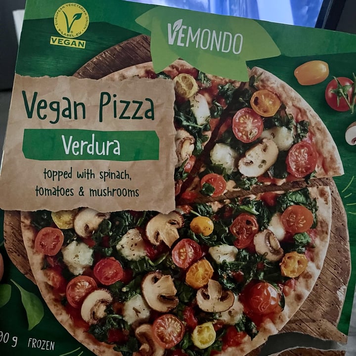 photo of Vemondo vegan pizza verdura shared by @manuelape on  21 Jan 2023 - review