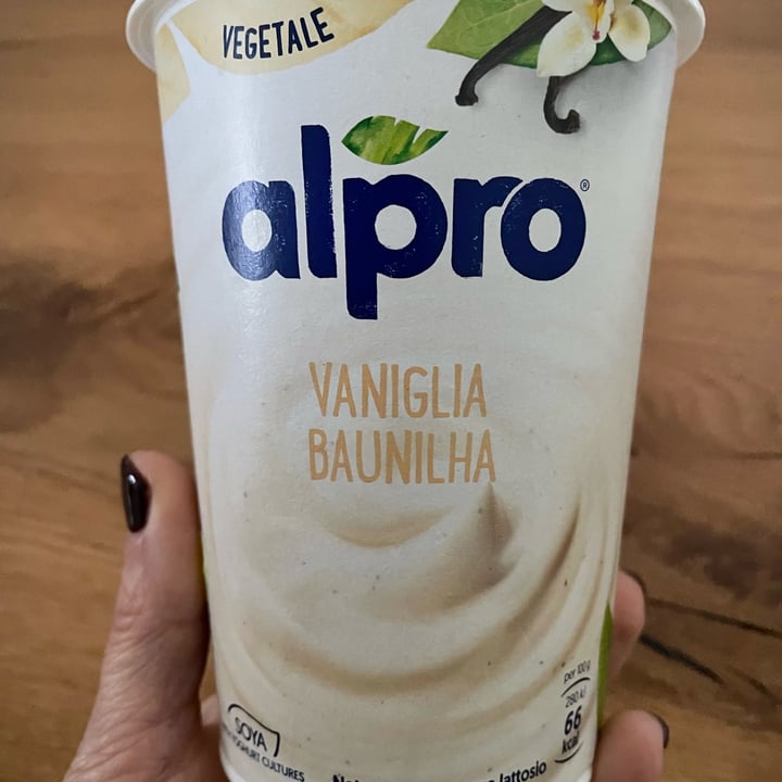 photo of Alpro yogurt vaniglia 500 gr shared by @martifabri on  29 Jan 2023 - review