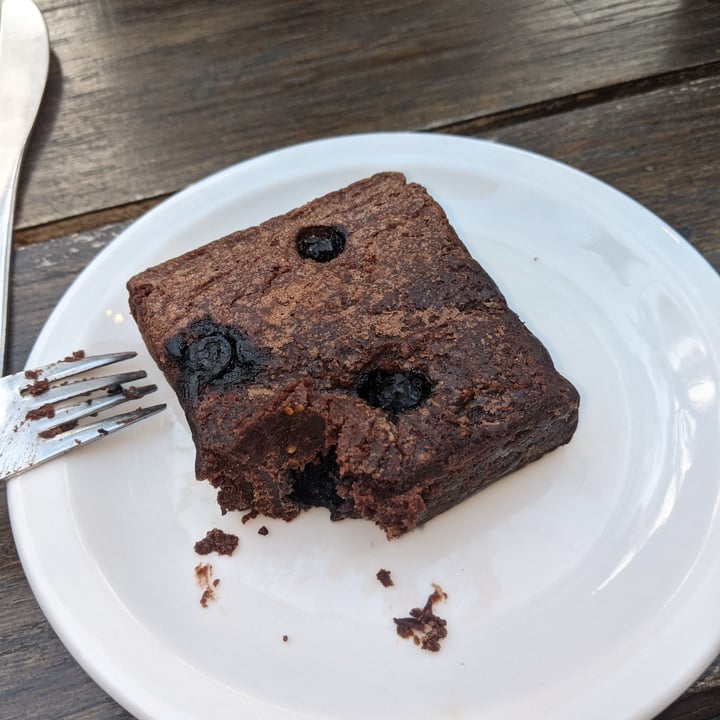 photo of Monk Coffee Brownie Vegano Con Arándanos shared by @garbanz0 on  24 Jan 2023 - review
