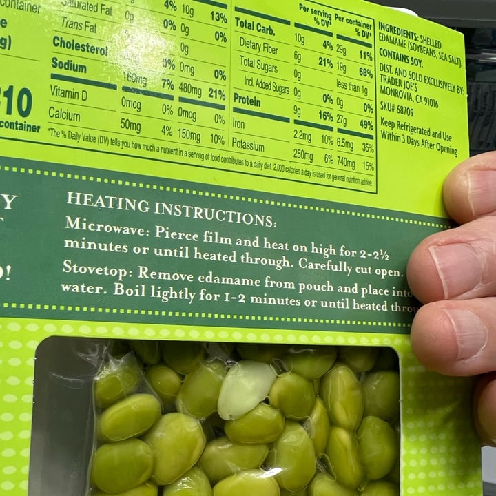 photo of Trader Joe's Edama shelled soybeans w sea salt fresh shared by @allycat38 on  21 May 2023 - review