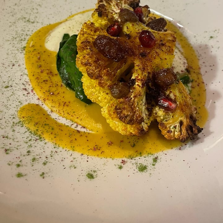 photo of Polisena L'Altro Agriturismo Cavolfiore arrosto con erbe e crema di lenticchie shared by @petrat on  17 Jan 2023 - review