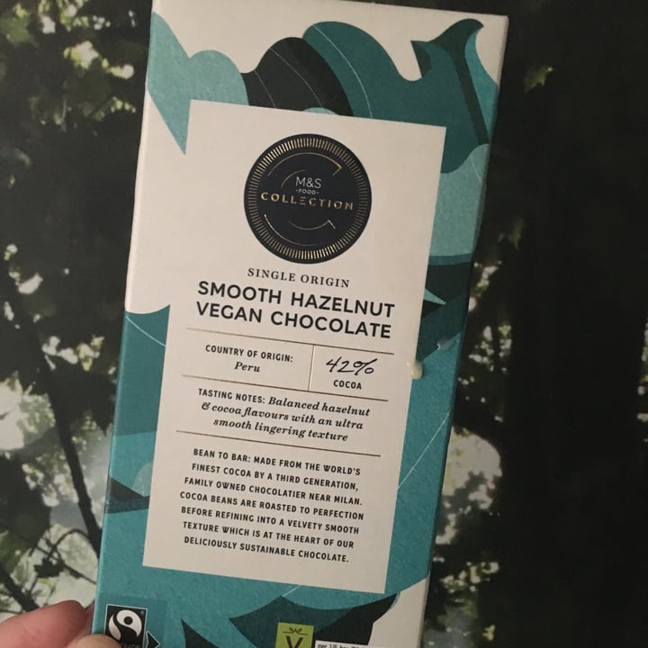 photo of Marks & Spencer Food (M&S) Smooth hazelnut vegan chocolate shared by @saera on  07 Aug 2023 - review