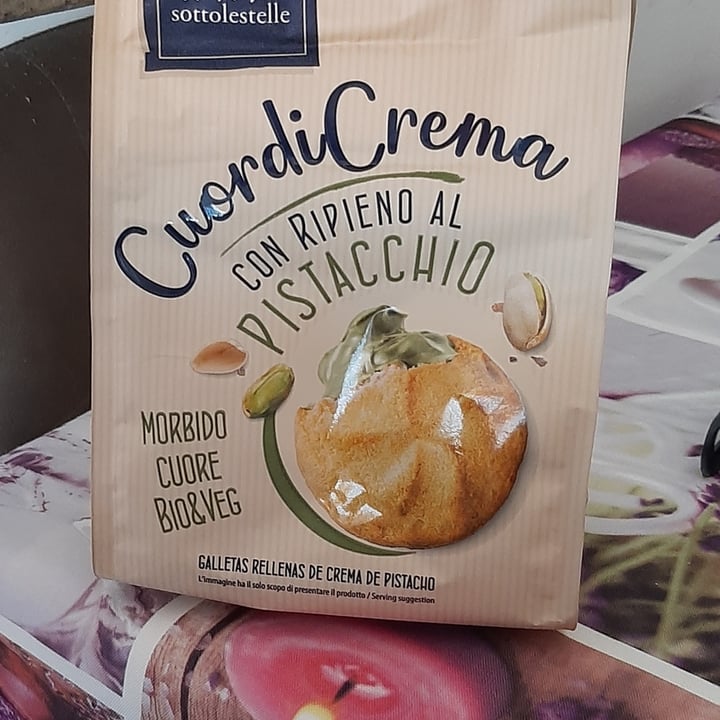 photo of Sottolestelle Cuor di Crema con ripieno al pistacchio shared by @cillafiore on  11 Aug 2023 - review