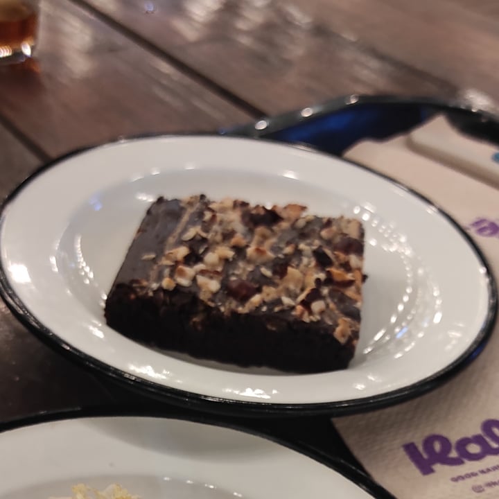 photo of Kali vegan Brownie Marmolado con Pasta de Maní y Avellanas shared by @mairita on  15 Feb 2023 - review