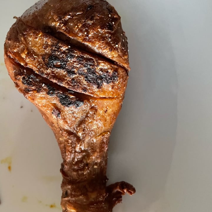 photo of Romeo & Vero Vegan Butcherie Chicken Leg shared by @caittyler on  19 Mar 2023 - review