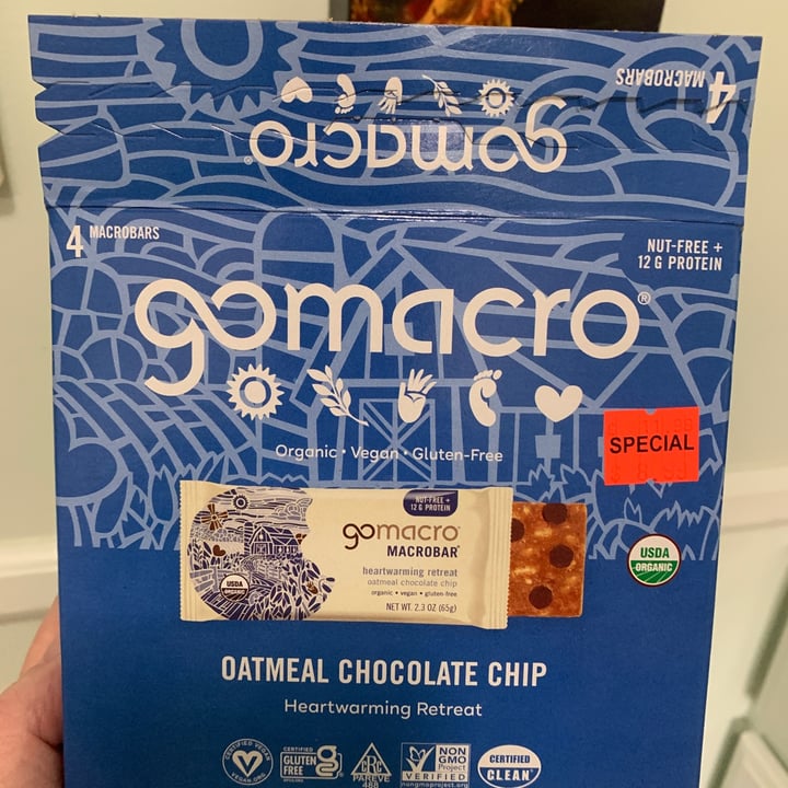 photo of GoMacro Heartwarming Retreat Oatmeal Chocolate Chip shared by @onehungryvegan on  19 Feb 2023 - review