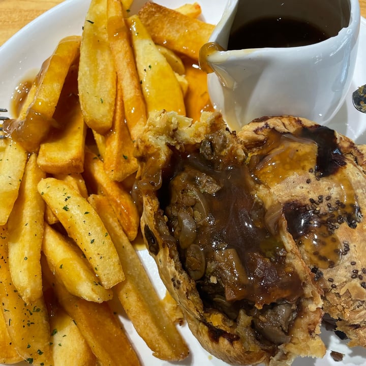photo of Pie Society • Canteen Shepherdless pie with a side order of fries and gravy shared by @jacquis on  27 Jan 2023 - review