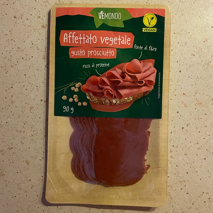 photo of Vemondo affettato vegetale gusto prosciutto shared by @gigei on  09 Aug 2023 - review