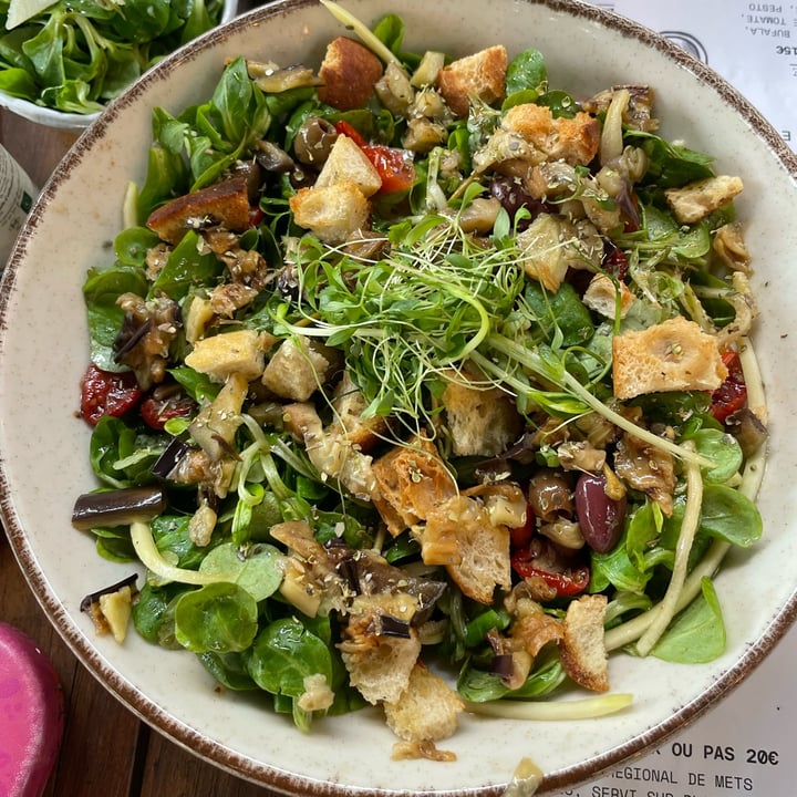 photo of Tavola Calda salade garnie shared by @v-gan on  14 Jul 2023 - review