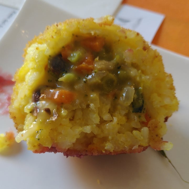 photo of Cinque Sapori Cucina e Bottega Arancini Veg shared by @merry-cherry-veg on  11 Feb 2023 - review
