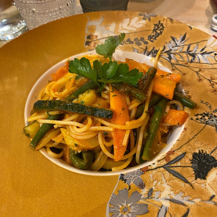 photo of Ristorante Al Corner spaghetti alle verdure shared by @camibenet on  15 Feb 2023 - review