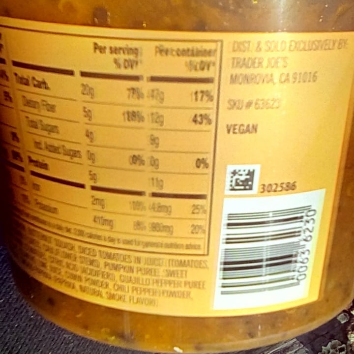 photo of Trader Joe's Harvest chili shared by @x9flourishing on  02 Mar 2023 - review