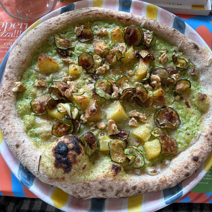 photo of Capperi che Pizza nerano vegana shared by @erikarabbi on  16 Mar 2023 - review