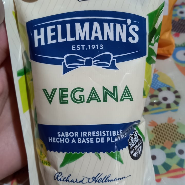 photo of Hellmans vegana Hellmannn's VEGANA shared by @florpa on  01 Feb 2023 - review