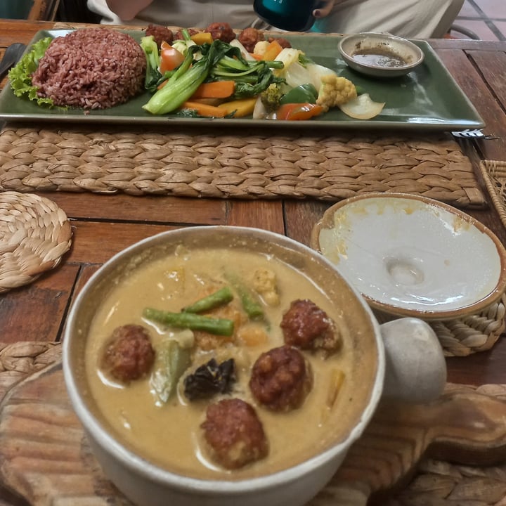 photo of New Leaf Eatery Khmer Vegetable Curry shared by @punilu on  26 Mar 2023 - review
