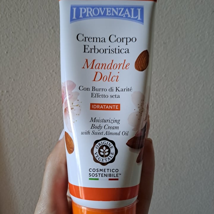 photo of I Provenzali Crema corpo all'olio di mandorle dolci shared by @animalsright on  31 Jul 2023 - review