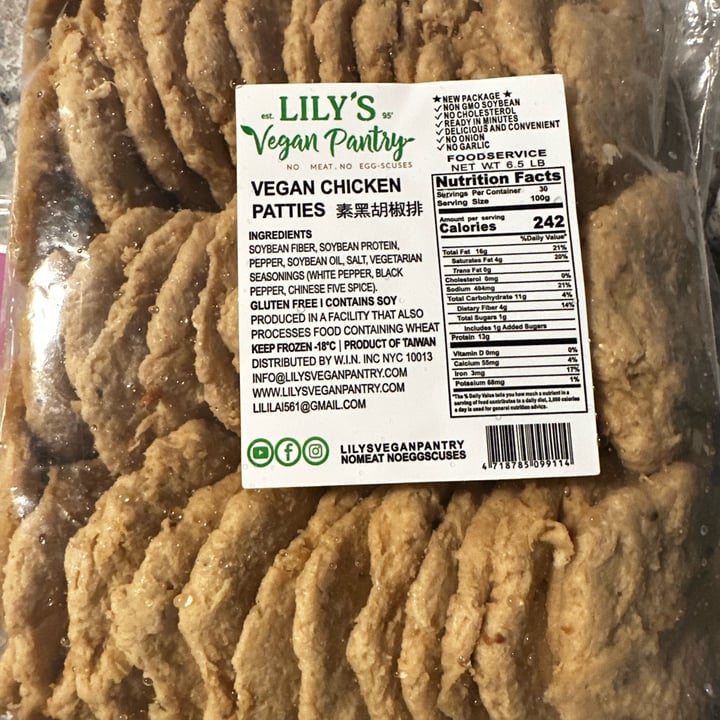 photo of Lily's vegan pantry  vegan chicken patties shared by @thechubbyvegan on  24 Jul 2023 - review