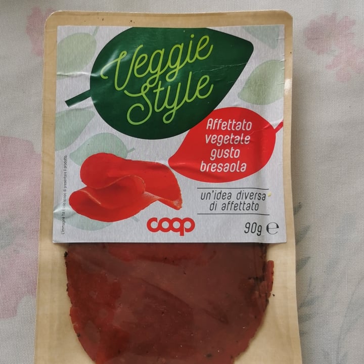 photo of Veggie Style (COOP) Affettato Vegetale Gusto Bresaola shared by @finoaquituttobene on  26 Mar 2023 - review