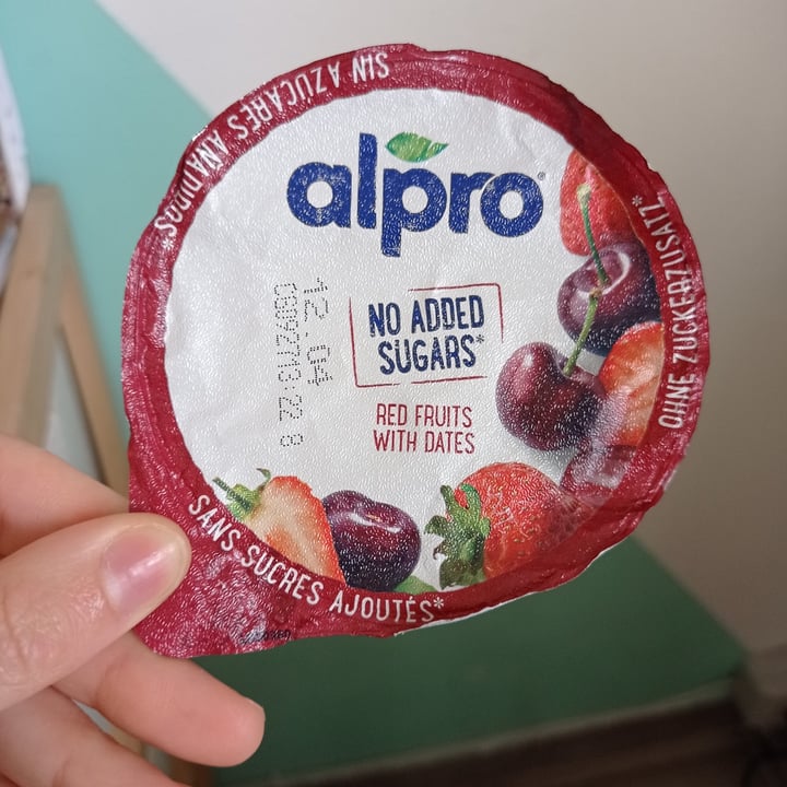 photo of Alpro Alpro soia frutti rossi e datteri shared by @floyellow on  21 Mar 2023 - review