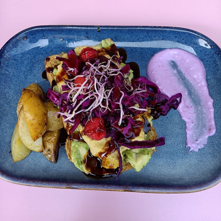 photo of Ziga Bar Avocado toast vegan shared by @silviacoacci on  18 Jun 2023 - review